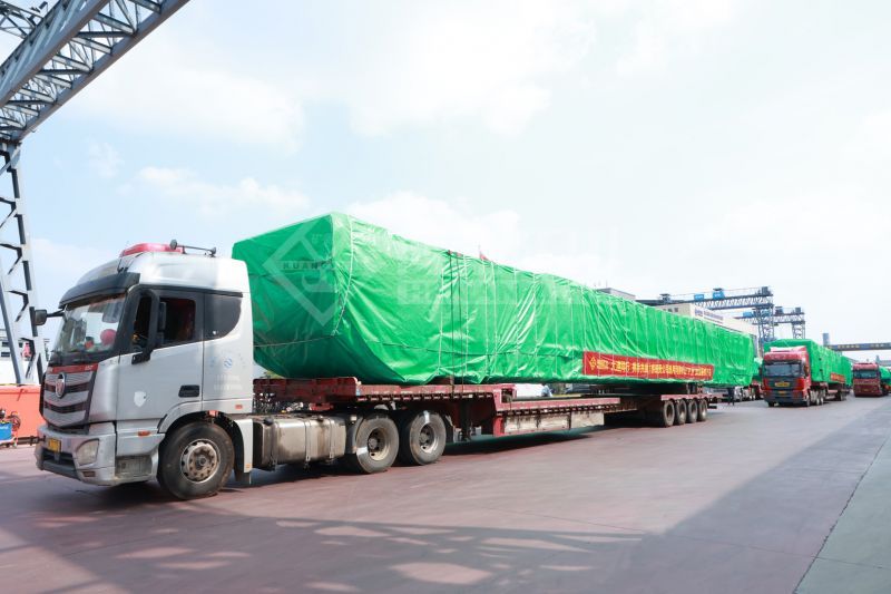 河南矿山出口越南项目首批14台起重机发车
